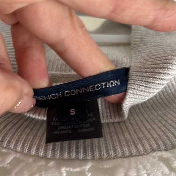 FRENCH CONNECTION Women’s Sweater Top. - Picture 4 of 5